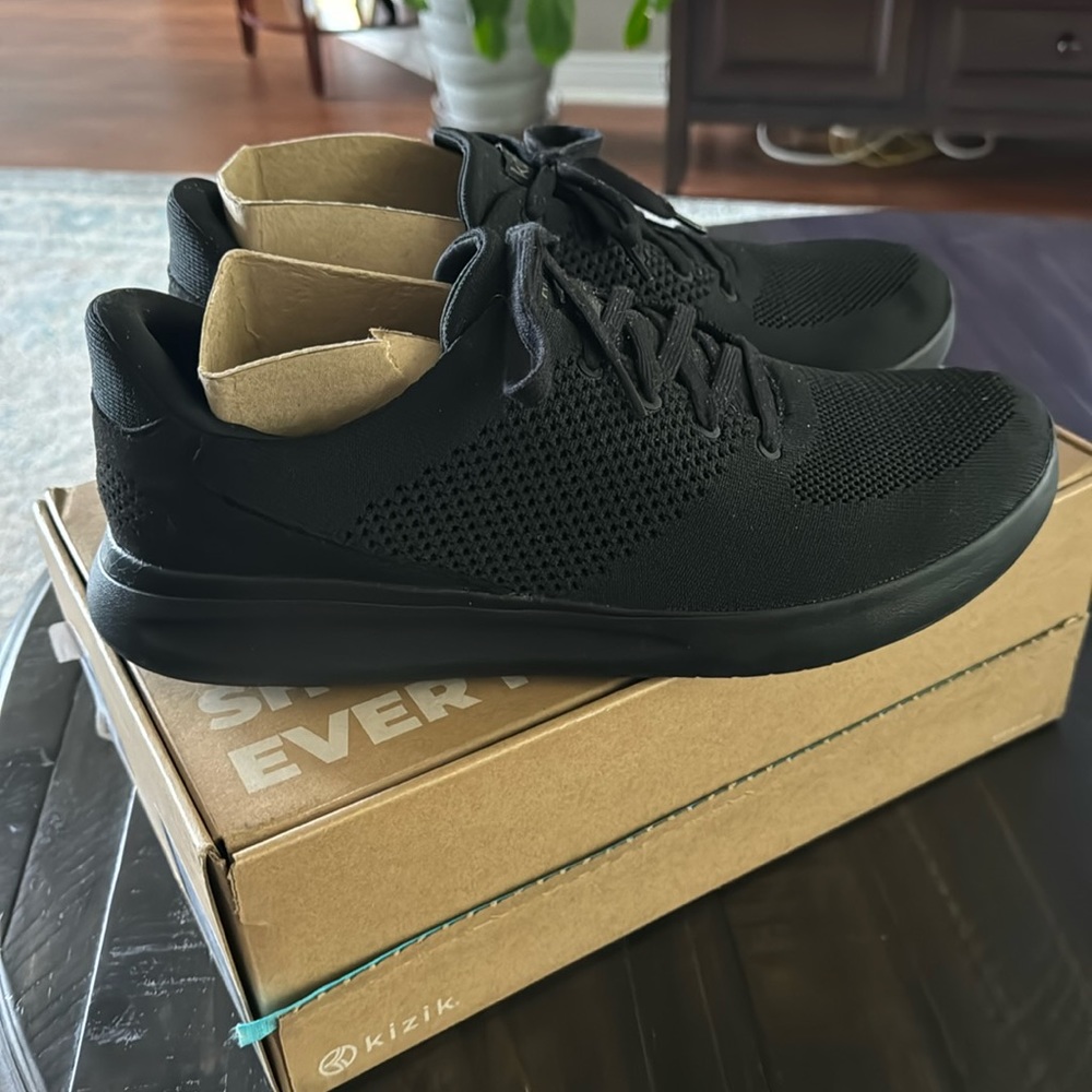 Kizik Lima Black shoes size 14
